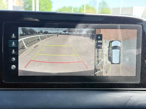 Used 2021 Hyundai Palisade Calligraphy image 11