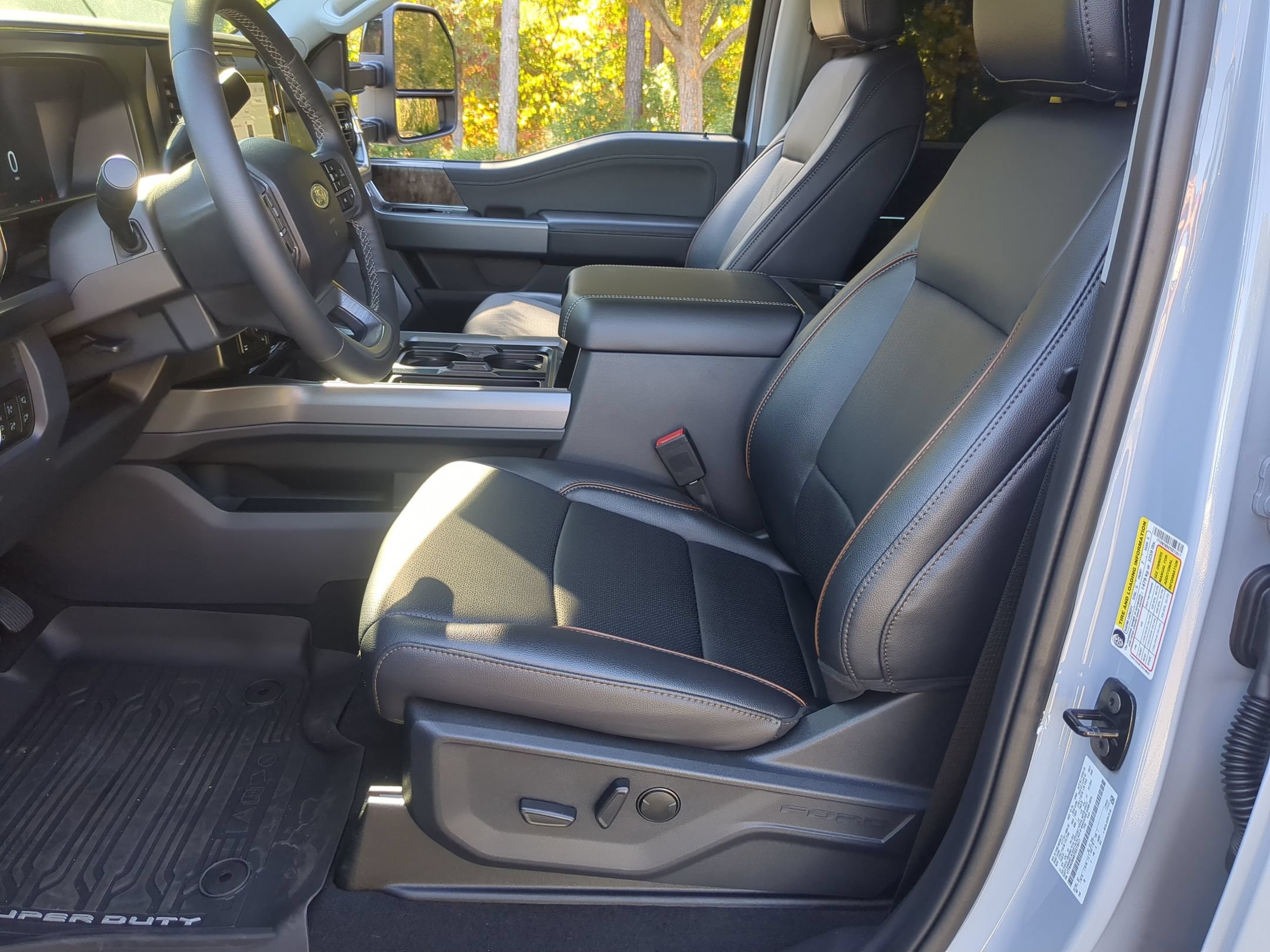 Certified 2026 Ford F250 Lariat w/ Tremor Off-Road Package AWD/4WD image 14