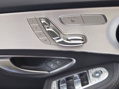Used 2019 Mercedes-Benz C 300 Sedan image 25