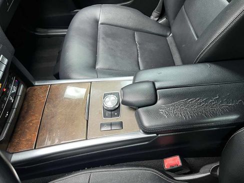 Used 2014 Mercedes-Benz E 250 BlueTEC 4MATIC Sedan image 19