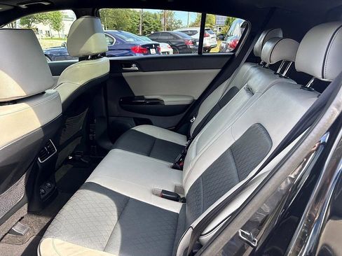 Used 2017 Kia Sportage SX image 11