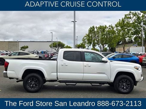 Used 2022 Toyota Tacoma SR5 AWD/4WD image 7