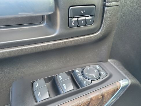 Used 2022 GMC Sierra 3500 Denali w/ Denali Ultimate Package image 20