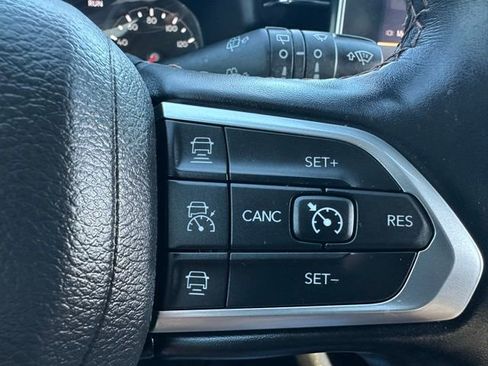 Certified 2022 Jeep Compass Limited image 30