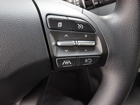 Used 2023 Hyundai Kona SEL AWD/4WD image 18
