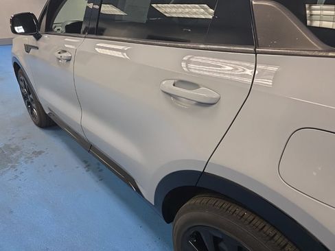 Used 2022 Kia Sorento SX FWD image 12