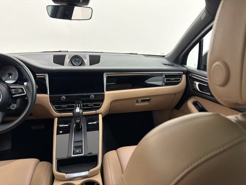 Used 2023 Porsche Macan S AWD/4WD image 17
