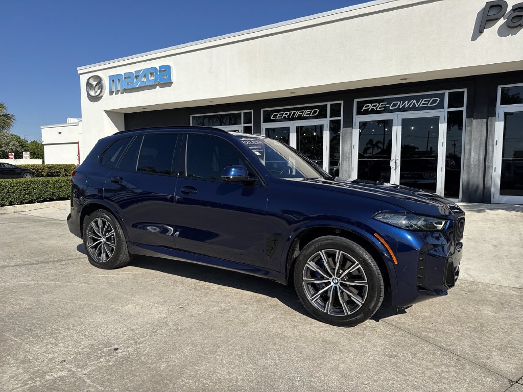 Used 2024 BMW X5 xDrive40i w/ M Sport Package AWD/4WD image 6