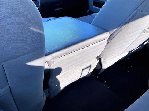 Used 2014 RAM 1500 Classic SLT RWD image 11