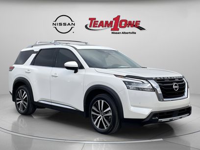 Used 2024 Nissan Pathfinder Platinum w/ Cargo Package