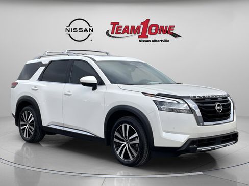 Used 2024 Nissan Pathfinder Platinum w/ Cargo Package image 1