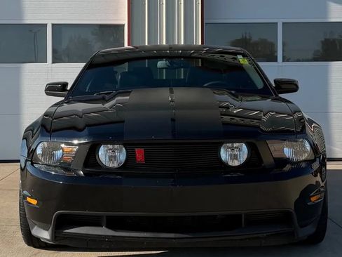 Used 2011 Ford Mustang GT Premium w/ Comfort Pkg RWD image 2