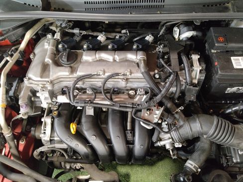 Used 2020 Toyota Corolla LE FWD image 30