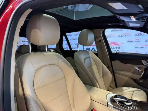 Used 2018 Mercedes-Benz GLC 300 4MATIC w/ Multimedia Package image 59