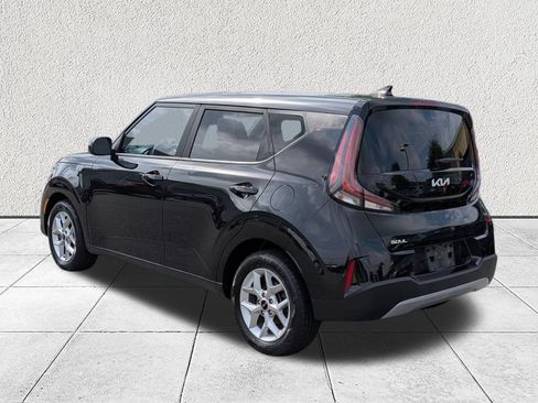 Used 2024 Kia Soul LX w/ Option Group 015 FWD image 5