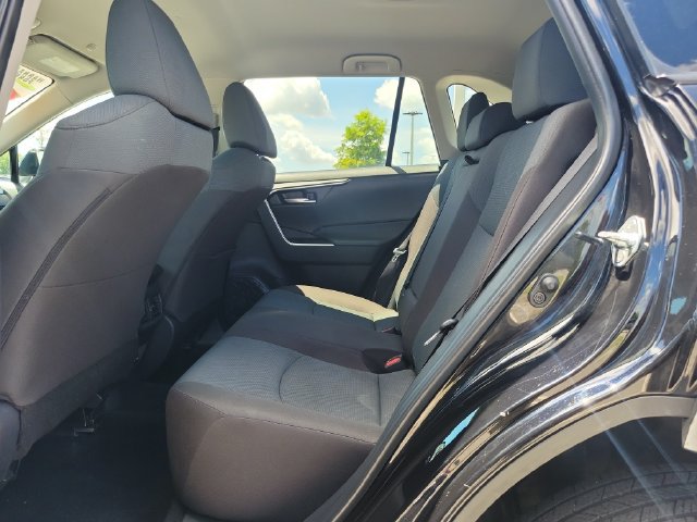 Used 2025 Toyota RAV4 XLE FWD image 10