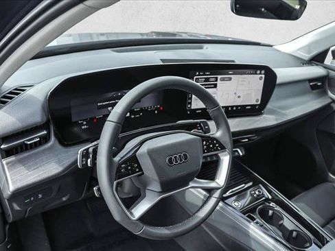 New 2026 Audi Q3 quattro 2.0T AWD/4WD image 10