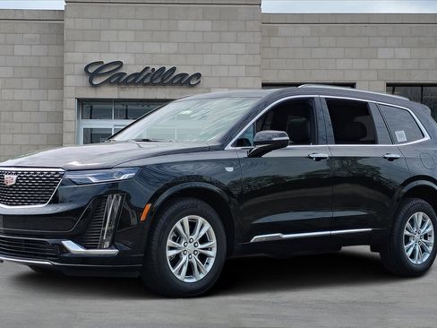 New 2025 Cadillac XT6 Luxury image 6