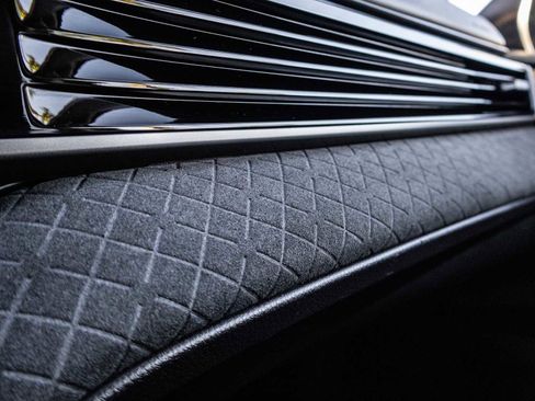 Used 2025 Toyota Camry XLE image 38