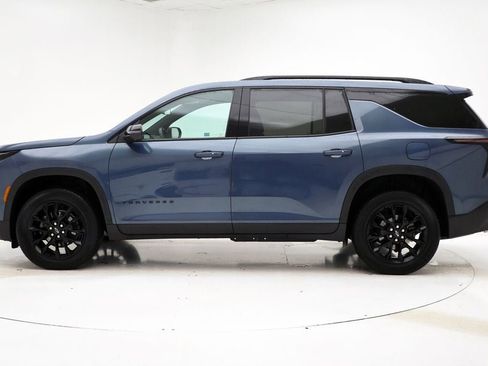 Used 2024 Chevrolet Traverse LT w/ Midnight/Sport Edition image 6