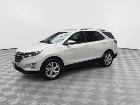 Used 2020 Chevrolet Equinox Premier image 36