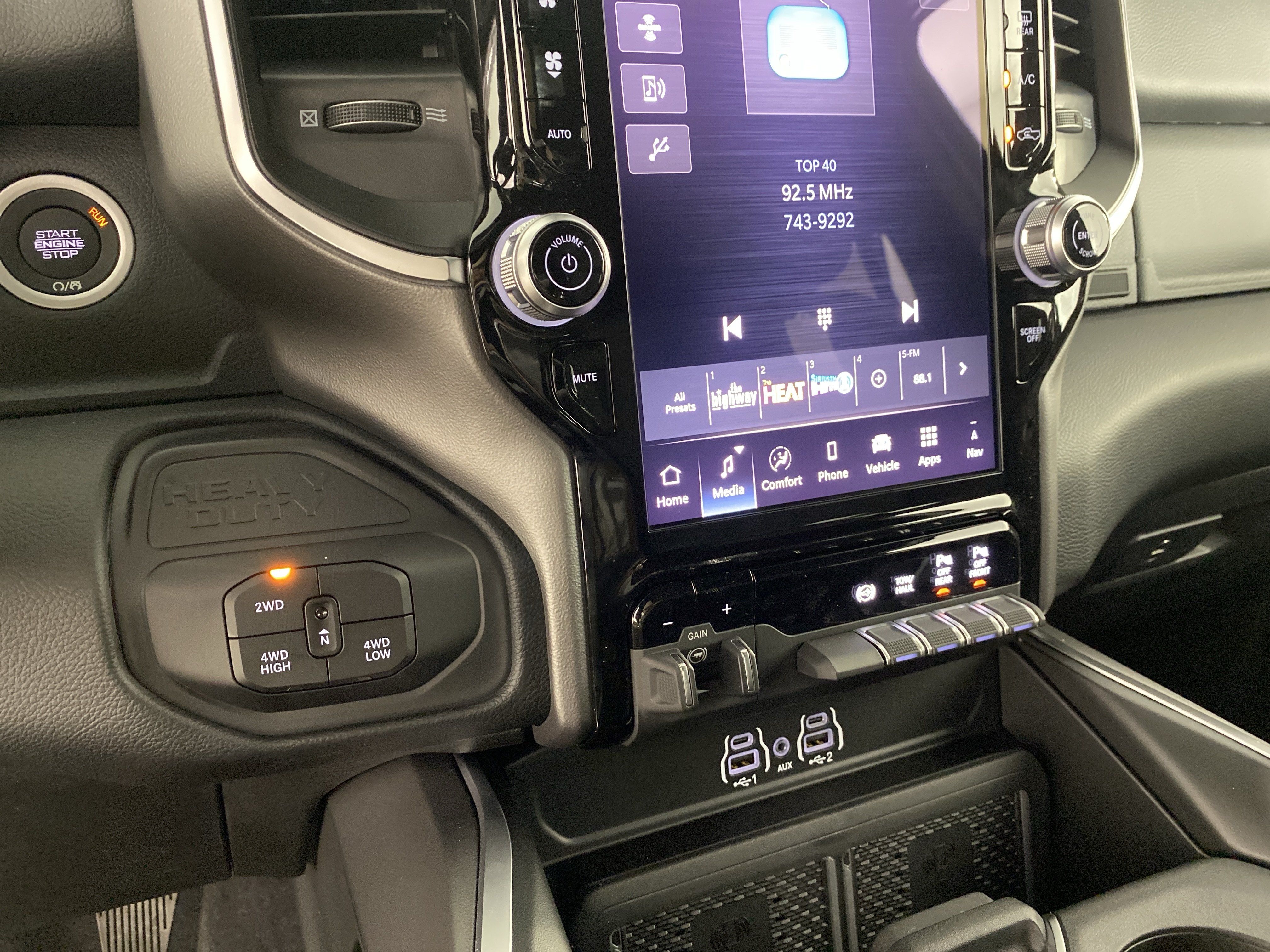 New 2027 RAM 3500 Big Horn AWD/4WD image 24