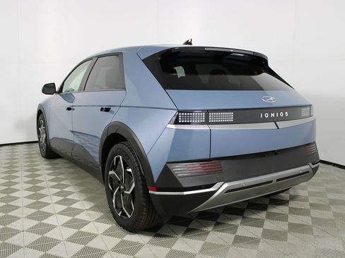 Used 2024 Hyundai Ioniq 5 SE image 27