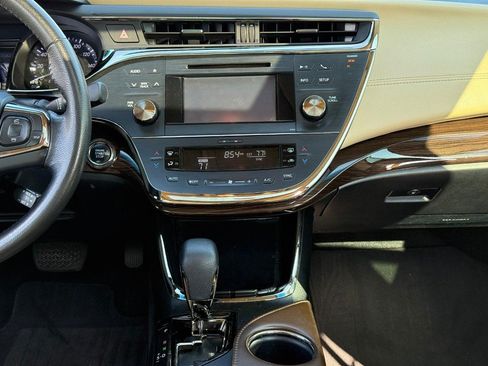Used 2013 Toyota Avalon XLE Premium FWD image 15