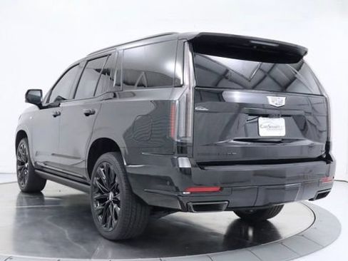 Used 2026 Cadillac Escalade Platinum Sport w/ LPO, ONYX Package AWD/4WD image 3