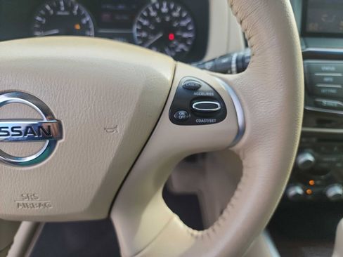 Used 2014 Nissan Pathfinder SL w/ Trailer Tow Package image 18