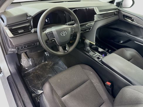 Used 2025 Toyota Camry LE FWD image 23