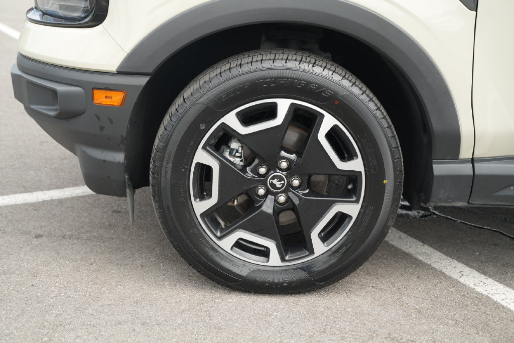 Used 2024 Ford Bronco Sport Outer Banks AWD/4WD image 11