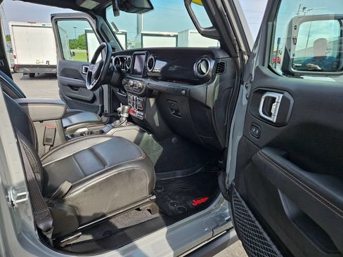 Used 2023 Jeep Wrangler Unlimited Rubicon 392 AWD/4WD image 24