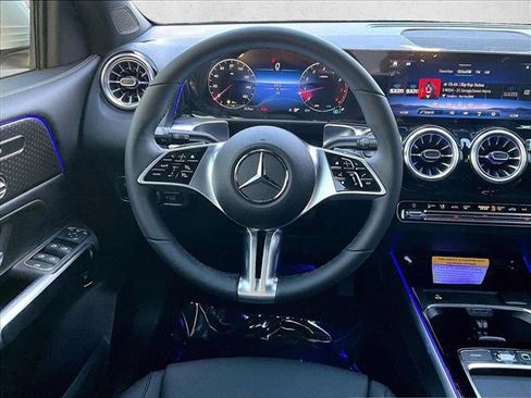 Used 2026 Mercedes-Benz GLB 250 image 18