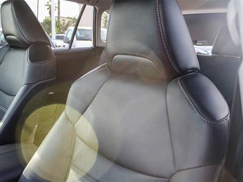 Used 2023 Toyota RAV4 XLE Premium image 25