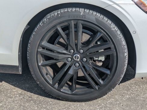 Certified 2024 Volvo S60 B5 Plus w/ Climate Package FWD image 11
