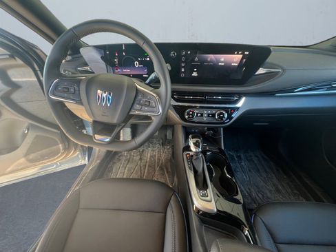 Used 2025 Buick Envista Sport Touring w/ Convenience II Package image 12