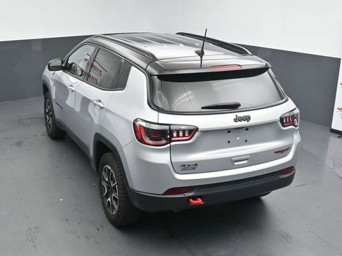 Used 2024 Jeep Compass Trailhawk AWD/4WD image 14