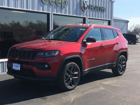 New 2026 Jeep Compass Latitude image 7