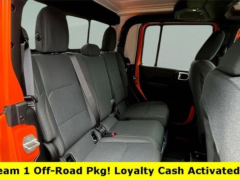 New 2025 Jeep Gladiator Sport image 27