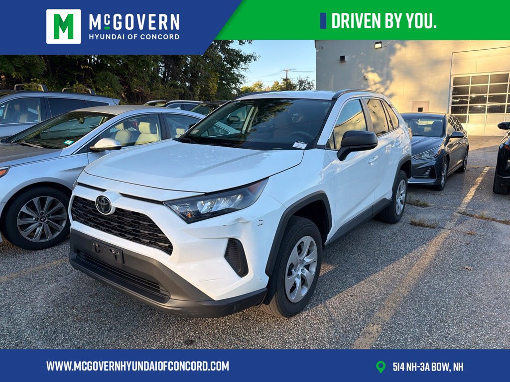 Used 2021 Toyota RAV4 LE AWD/4WD image 1