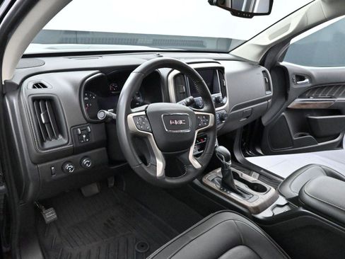 Used 2022 GMC Canyon Denali image 16