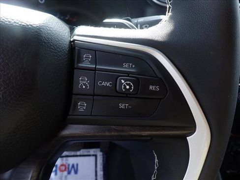 Used 2023 Jeep Grand Cherokee Limited w/ Luxury Tech Group II AWD/4WD image 19