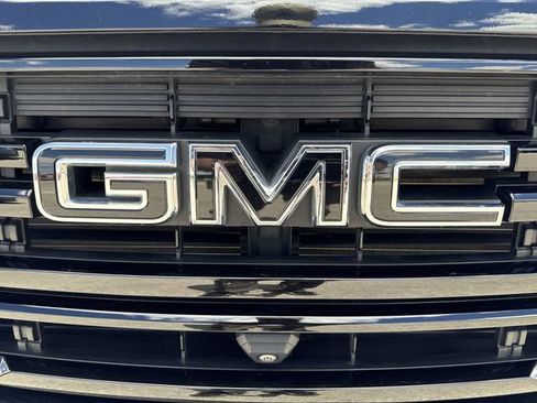 Used 2023 GMC Acadia SLT w/ Elevation Edition AWD/4WD image 32