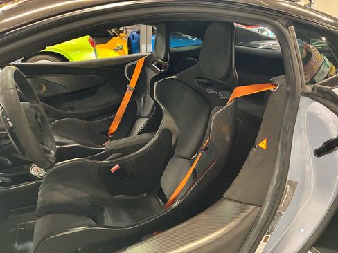 Used 2019 McLaren 600LT RWD image 39