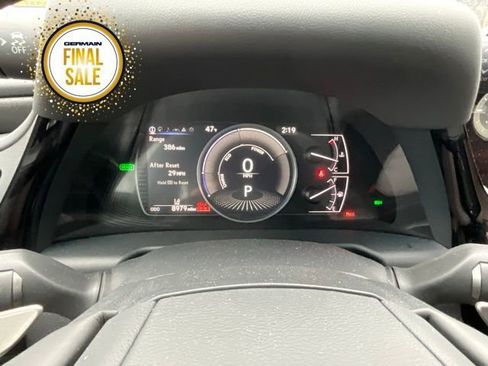 Certified 2025 Lexus ES 300h w/ Luxury Package image 15