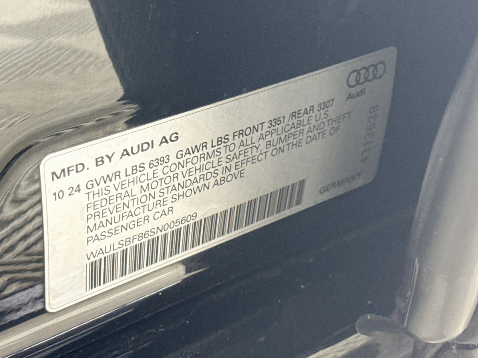 Certified 2025 Audi S8 w/ Executive Package AWD/4WD image 32
