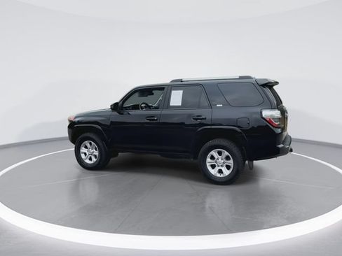 Used 2022 Toyota 4Runner SR5 AWD/4WD image 8