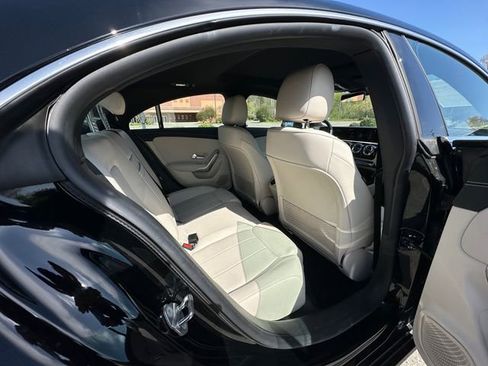 Used 2023 Mercedes-Benz CLA 250 4MATIC image 17