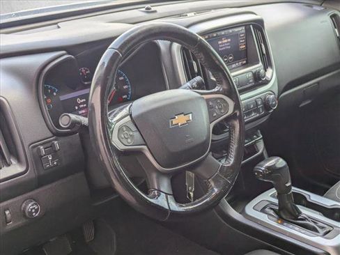 Used 2020 Chevrolet Colorado LT w/ LT Convenience Package image 5